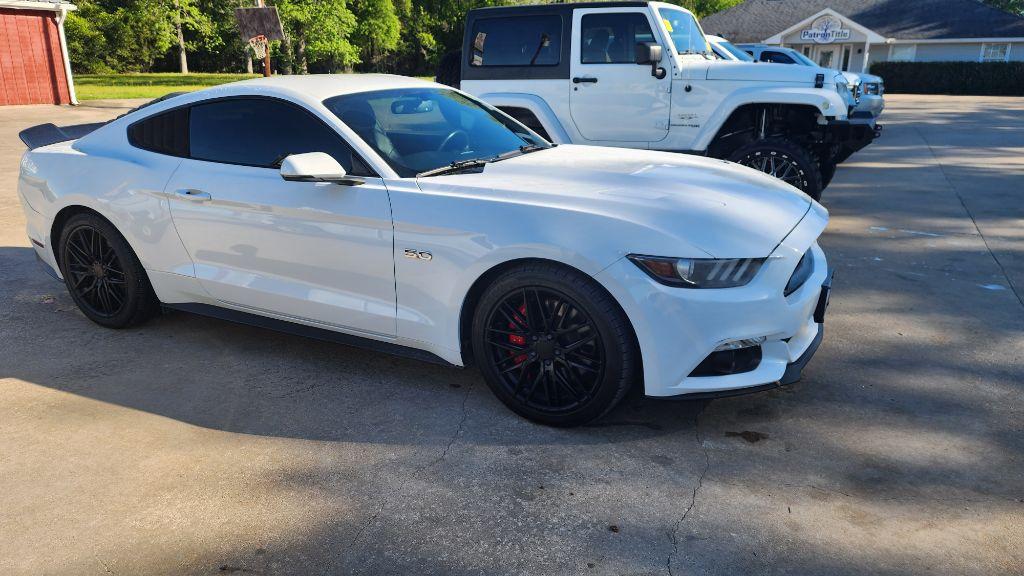 photo of 2015 FORD MUSTANG 2DR